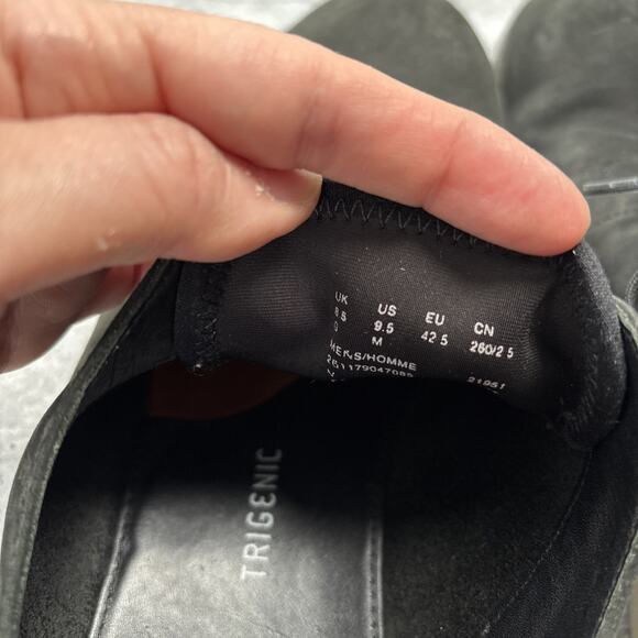 Clarks TOR England Trigenic Black Nubuck Men Size 9.5 Lightweight Casual Shoe - Picture 4 of 7